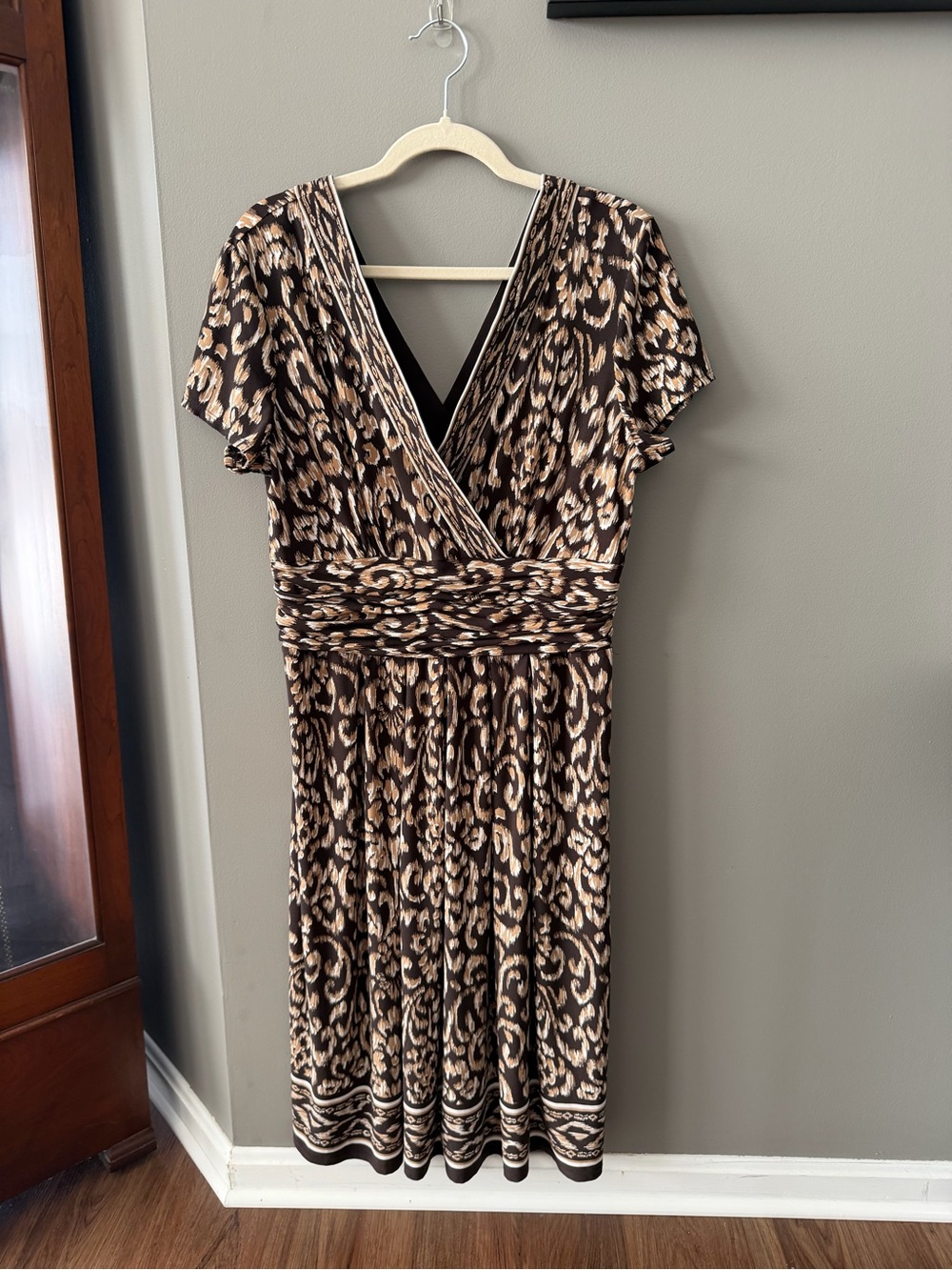 Sandra Darren Brown and Cream Printed Animal Print Wrap Dress. Size 16